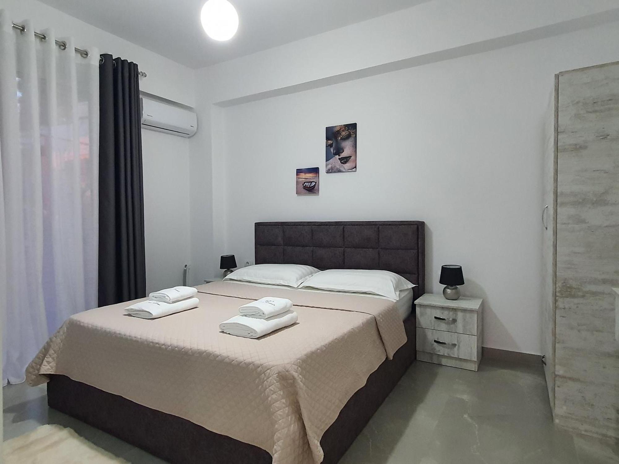 Flore Rooms Sarande Exterior photo