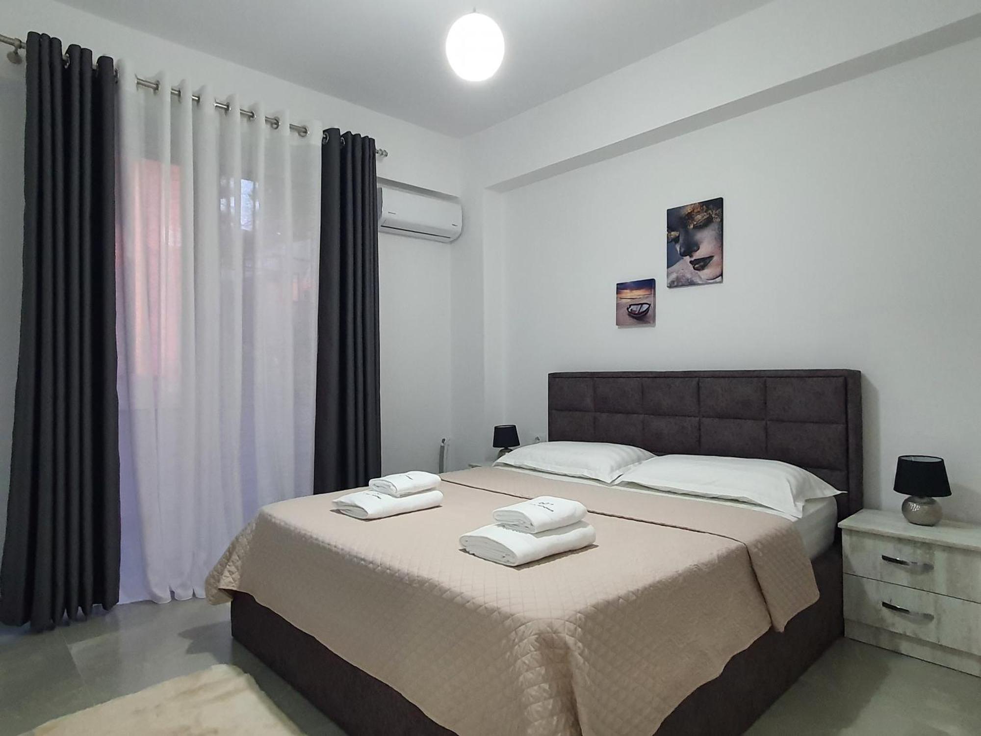Flore Rooms Sarande Exterior photo