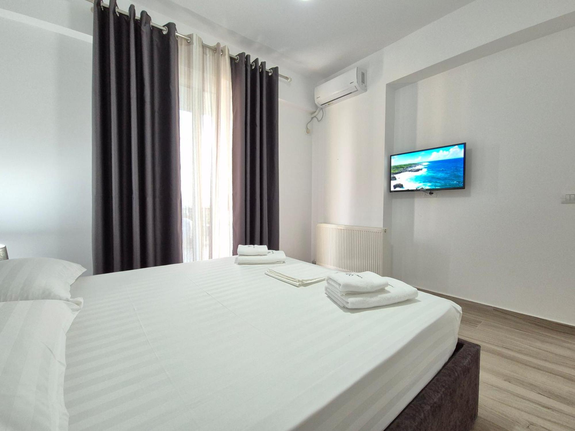 Flore Rooms Sarande Exterior photo
