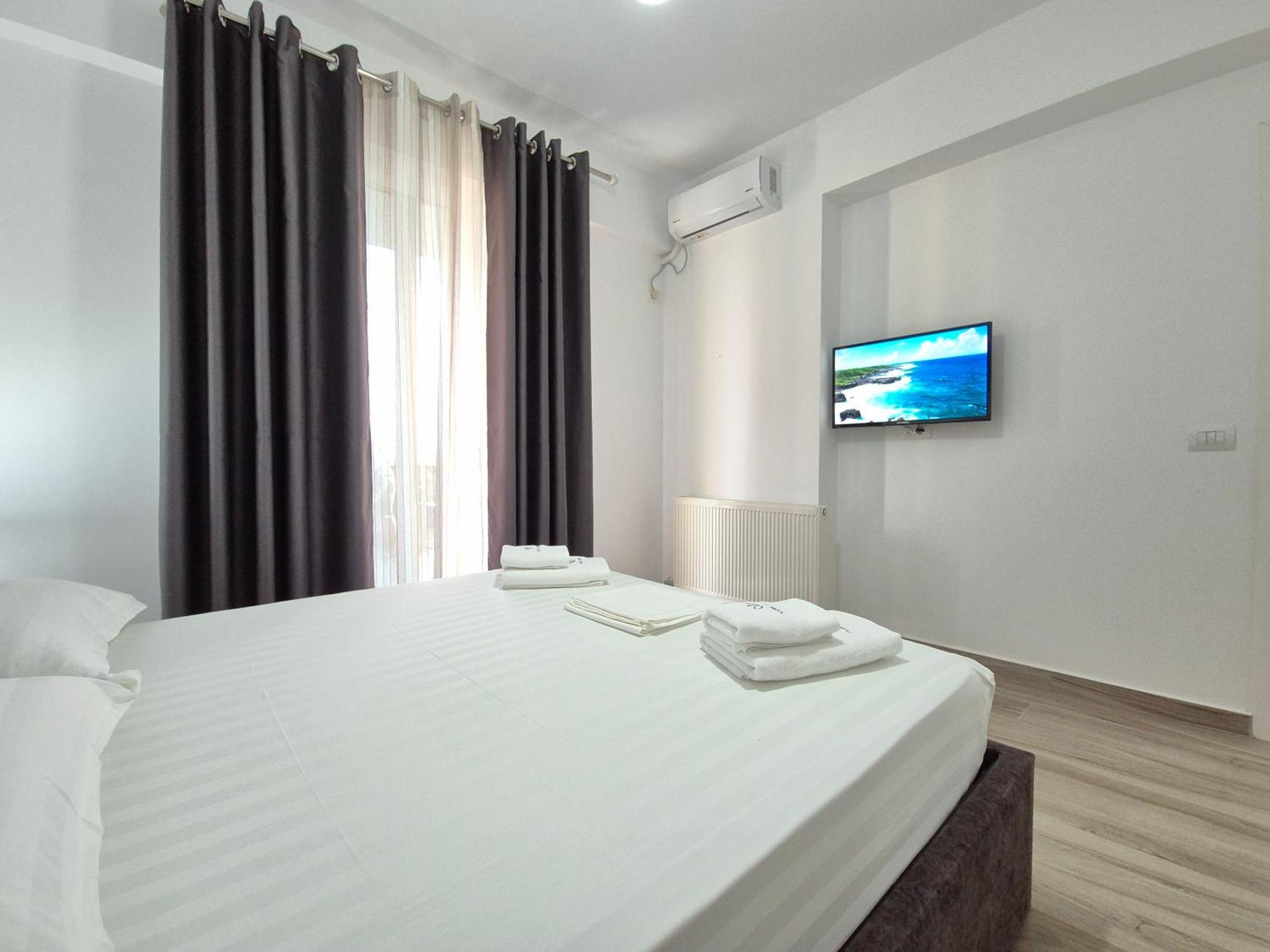 Flore Rooms Sarande Exterior photo