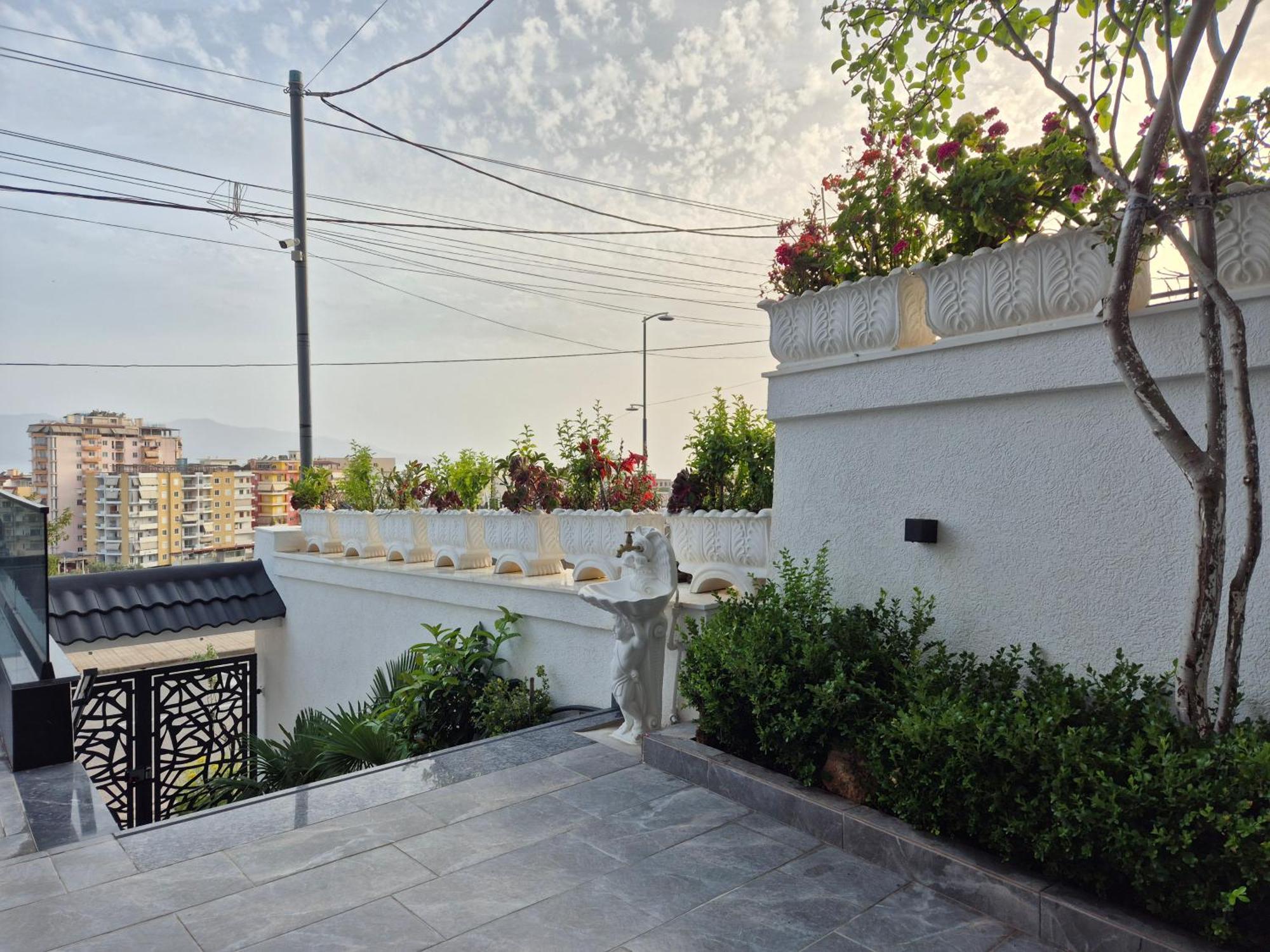 Flore Rooms Sarande Exterior photo
